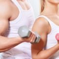 A musculação promove o fortalecimento muscular