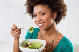 comer antes de ter fome ajuda controlar seu apetite