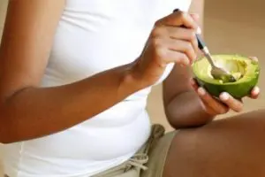 O abacate é um dos alimentos que queimam gorduras