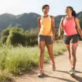 Conheça 20 benefícios da caminhada para saúde