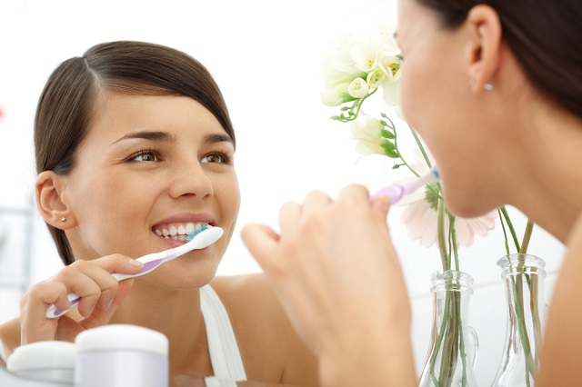 A escovação é um hábito de higiene na saúde bucal